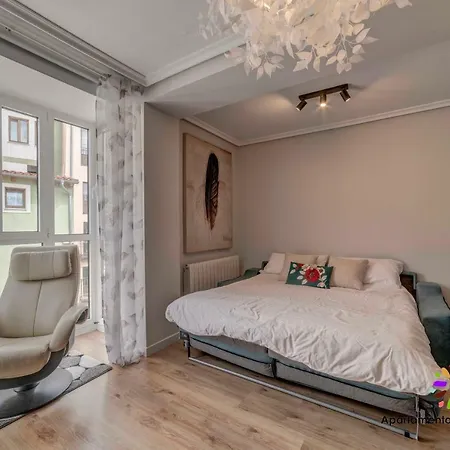 Apartamento Edificio Aptos Turisticos - Centro Hc7 *