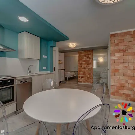 Edificio Aptos Turisticos - Centro Hc7 * Burgo